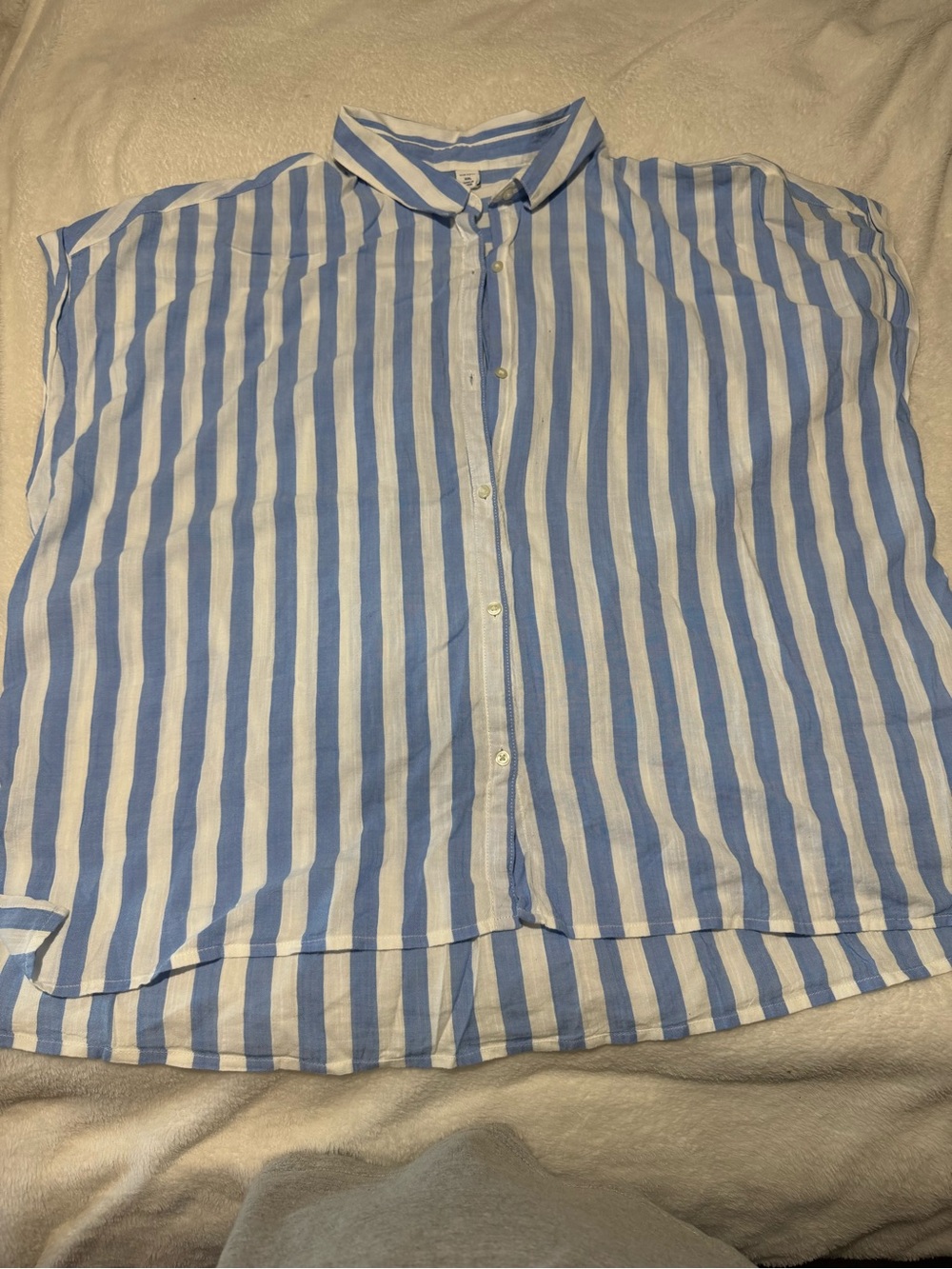 Old Navy Blue and White Striped Women's Button-Up Blouse